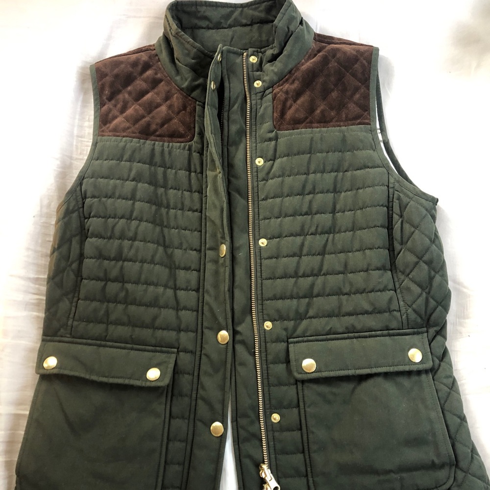 Green and brown suede Vineyard Vines quilted vest